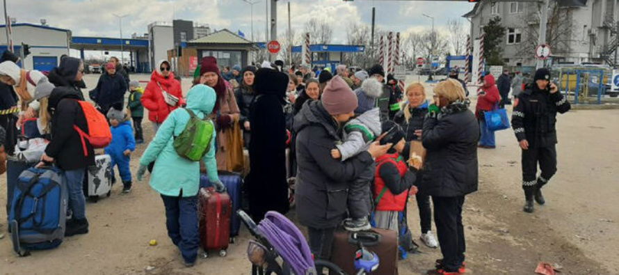 Ucraina – Mariupol, Padre Pavlo (parroco): “Civili caricati su autobus e portati con la forza in Russia”