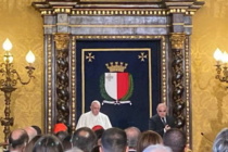 Il Papa a Malta: “Nella notte della guerra non facciamo svanire il sogno della pace”