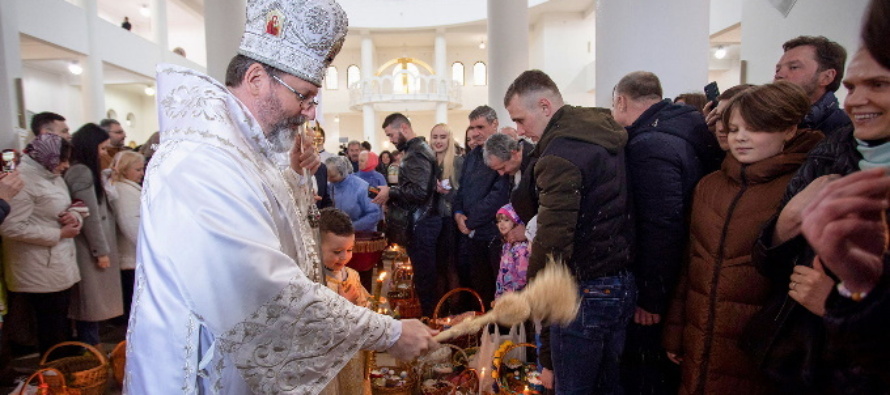 Ucraina, Pasqua sotto le bombe senza tregua: la preghiera di un popolo che invoca la vittoriosa fine della guerra
