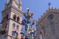 Messina celebra l’Assunzione di Maria, la secolare processione della Vara