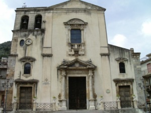 Fiumedinisi-chiesa-madre °