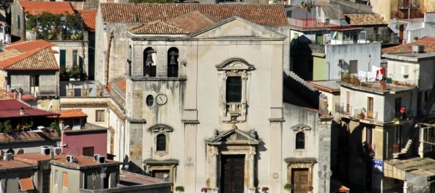 FIUMEDINISI – Luogo incantevole dei colli Peloritani, tra “il magico e il leggendario”, dove scorre il “fiume di Dioniso”