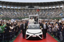 Papa in Giappone: Nagasaki, “Non rassegnarci davanti al male e ai mali”, “lavorare per divieto armi nucleari”.