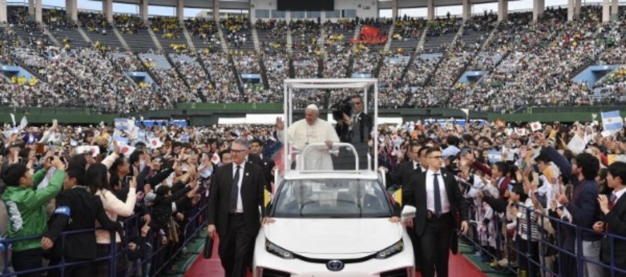 Papa in Giappone: Nagasaki, “Non rassegnarci davanti al male e ai mali”, “lavorare per divieto armi nucleari”.