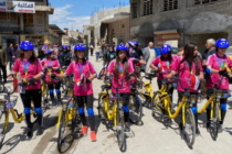 Mosul (Iraq): donne in bici da protagoniste per “riappropriarsi della città”. “Non più vittime dell’Isis””